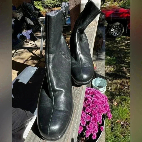 Insolia Comfortology Soft Black Leather Womens Sz 8.5 Ankle Booties Squa… - Picture 8 of 9